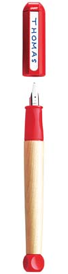 LAMY Füllhalter ABC in rot für Schreibanfänger und Rechtshänder mit Namensschild aus Ahornholz